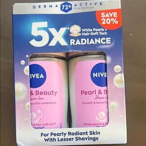 Nivea Pearl and Beauty Roll on  NEW